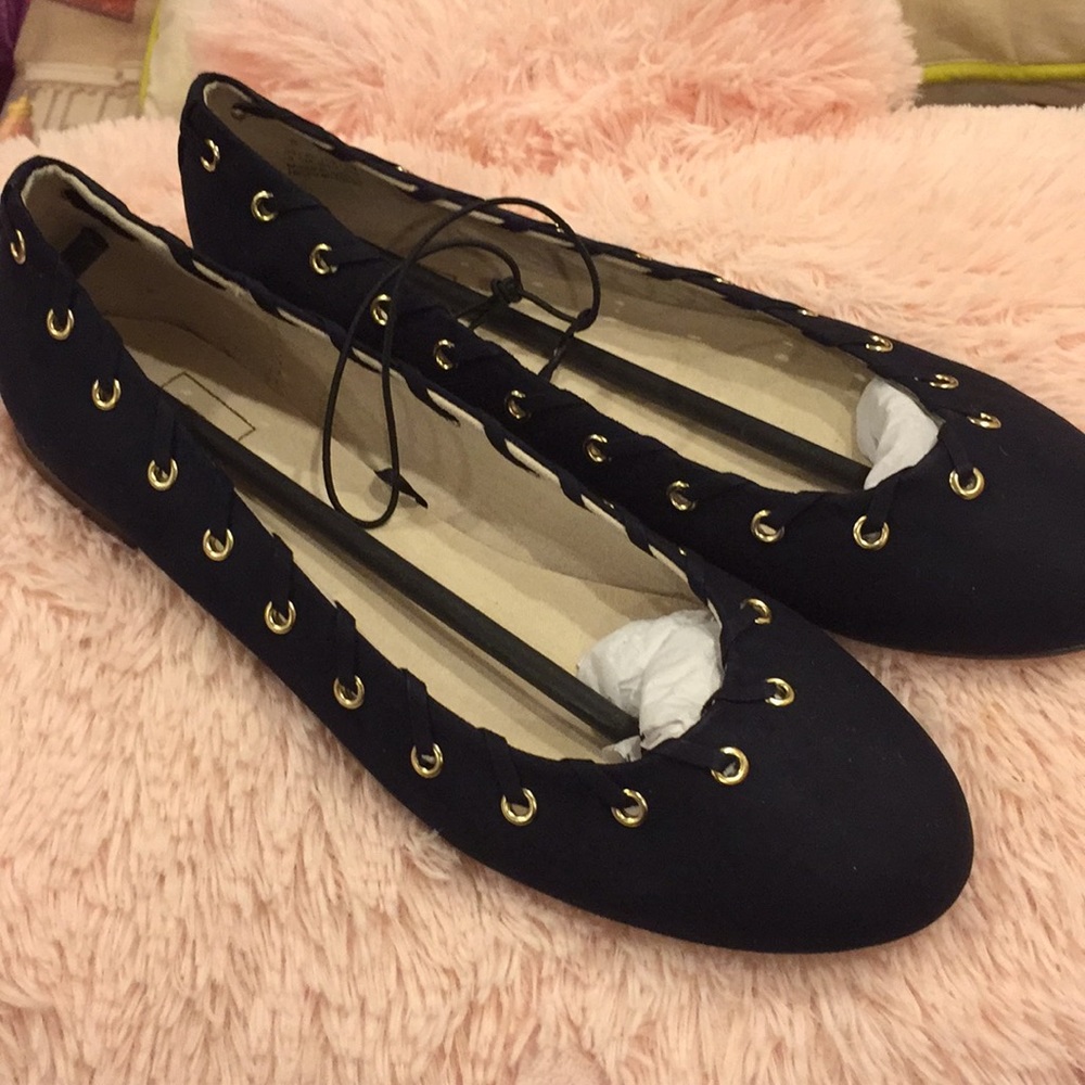 NWT Gap Grommet Ballet flats in navy, size 8